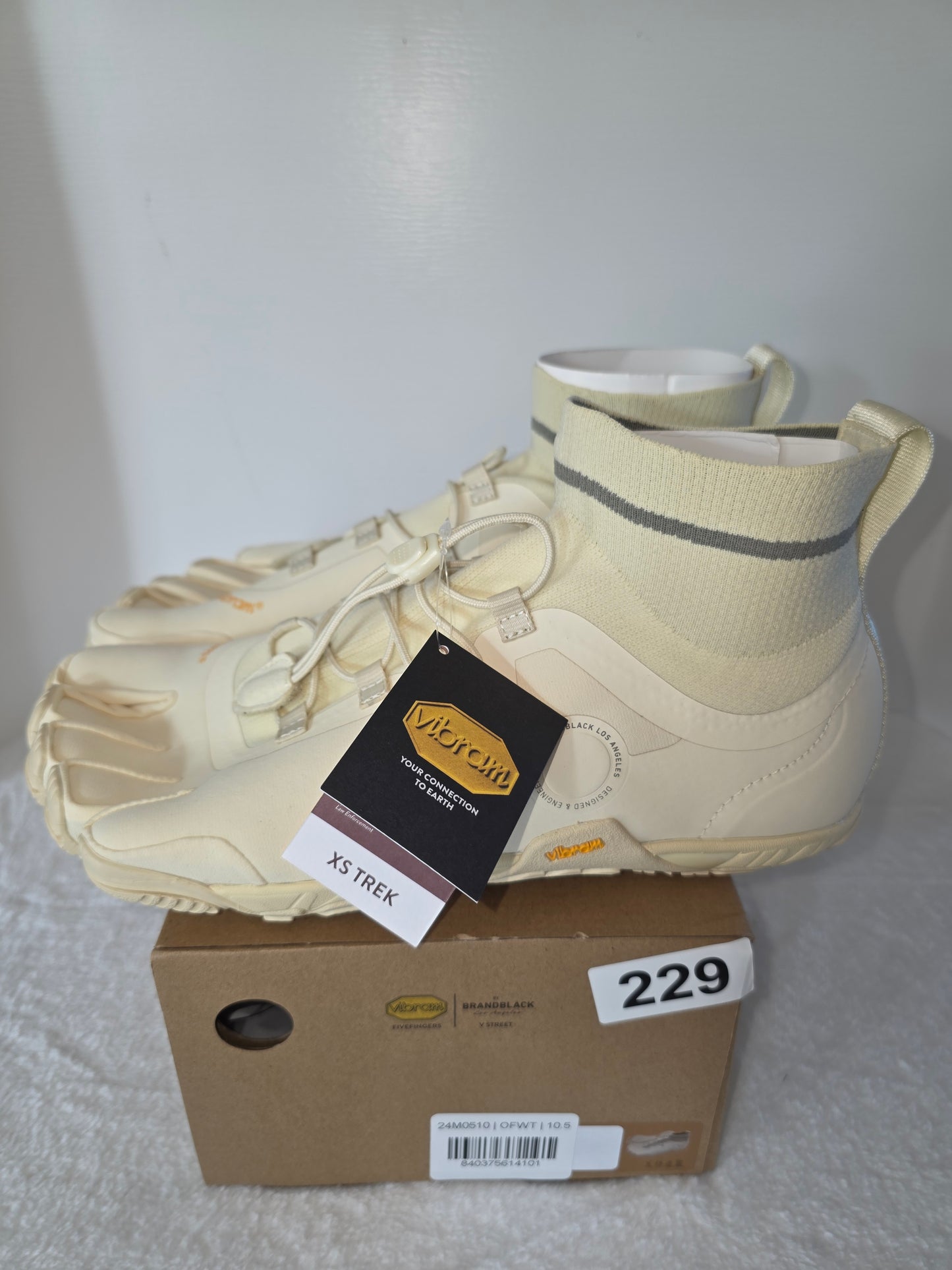 BrandBlack Los Angeles Vibram FiveFingers V Street, New with Box, Unisex