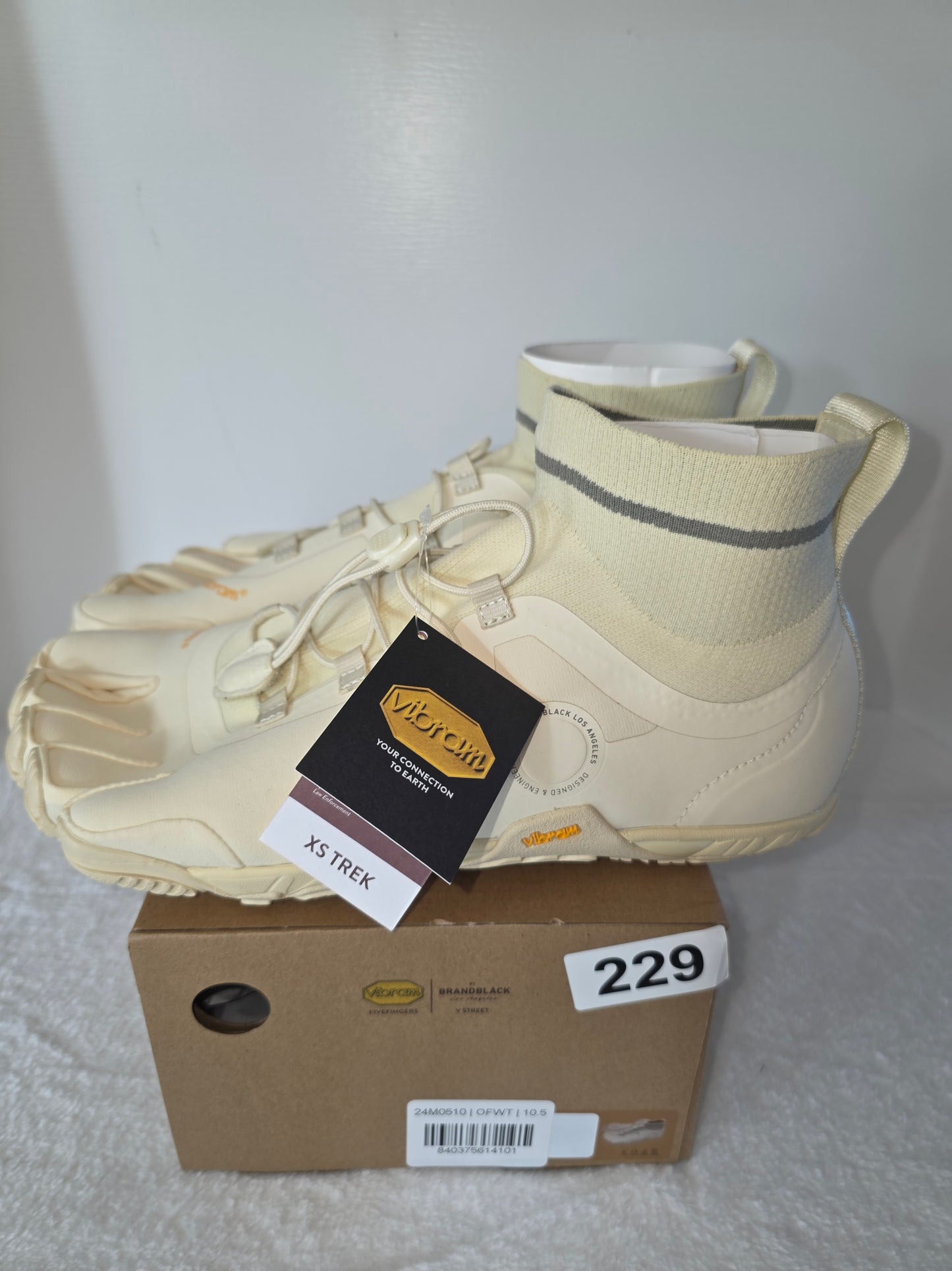 BrandBlack Los Angeles Vibram FiveFingers V Street, New with Box, Unisex