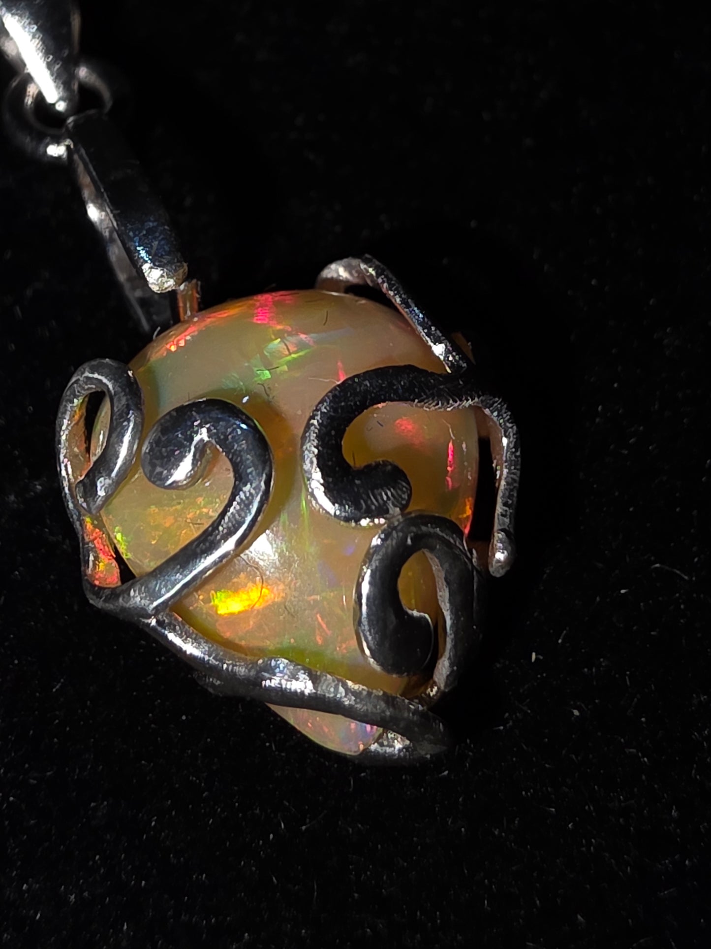 .925 Sterling Silver Necklace 20 inch with 2.26 Ct. Honey opal