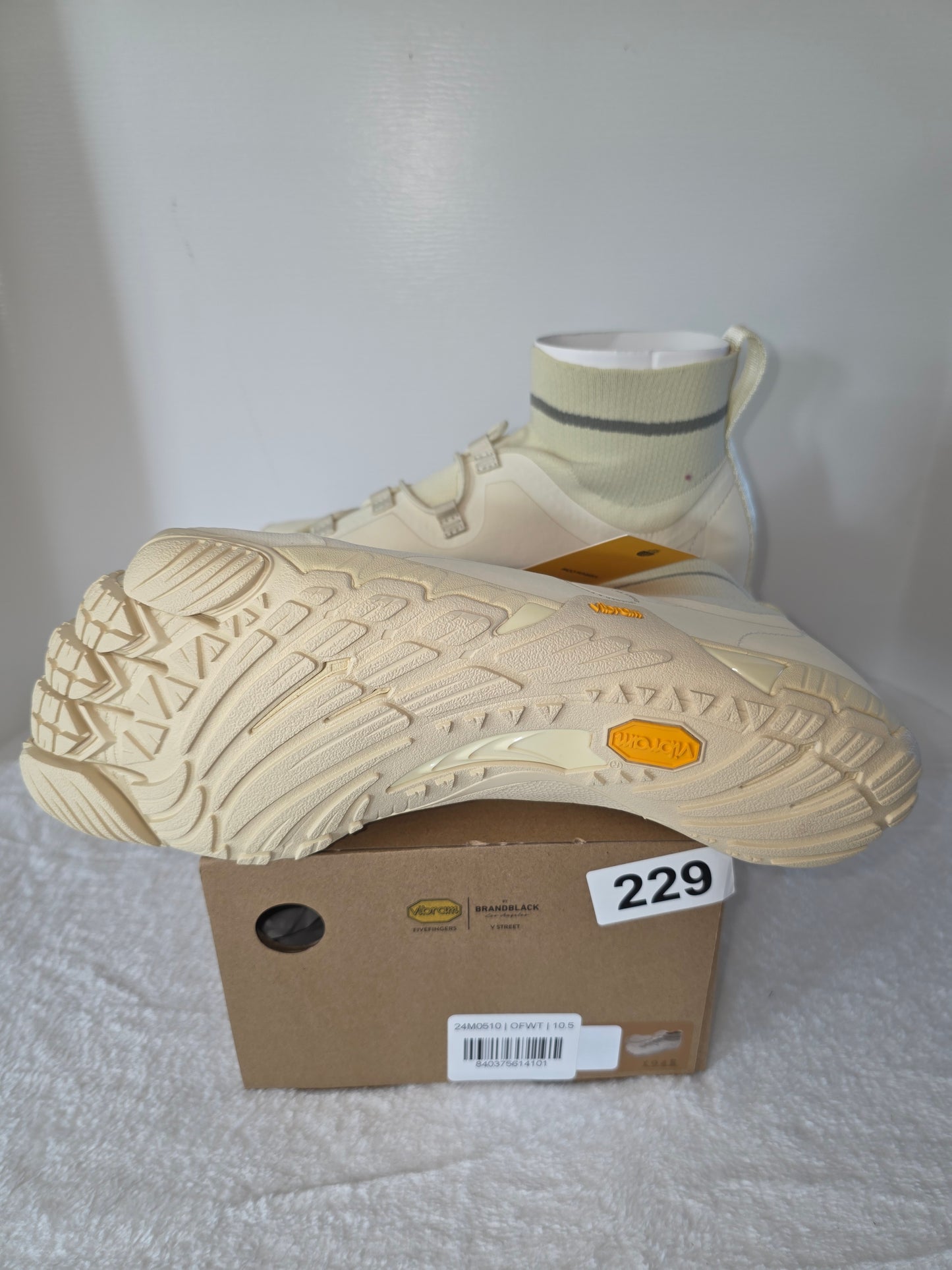 BrandBlack Los Angeles Vibram FiveFingers V Street, New with Box, Unisex