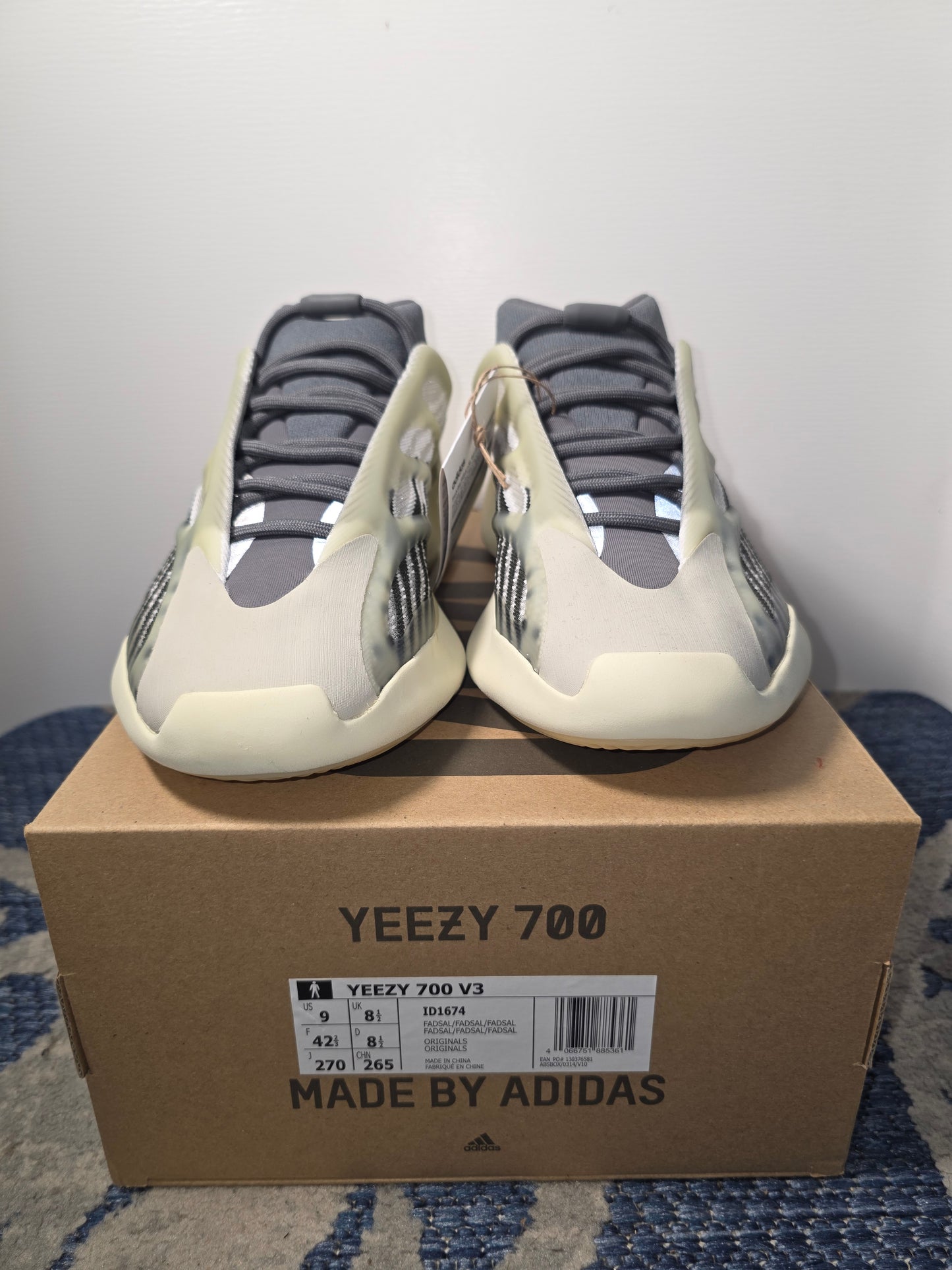 Yeezy 700 V3 (ID1674) FADSAL Brand New Men's 9 Women's 10.5 Glow in the Dark