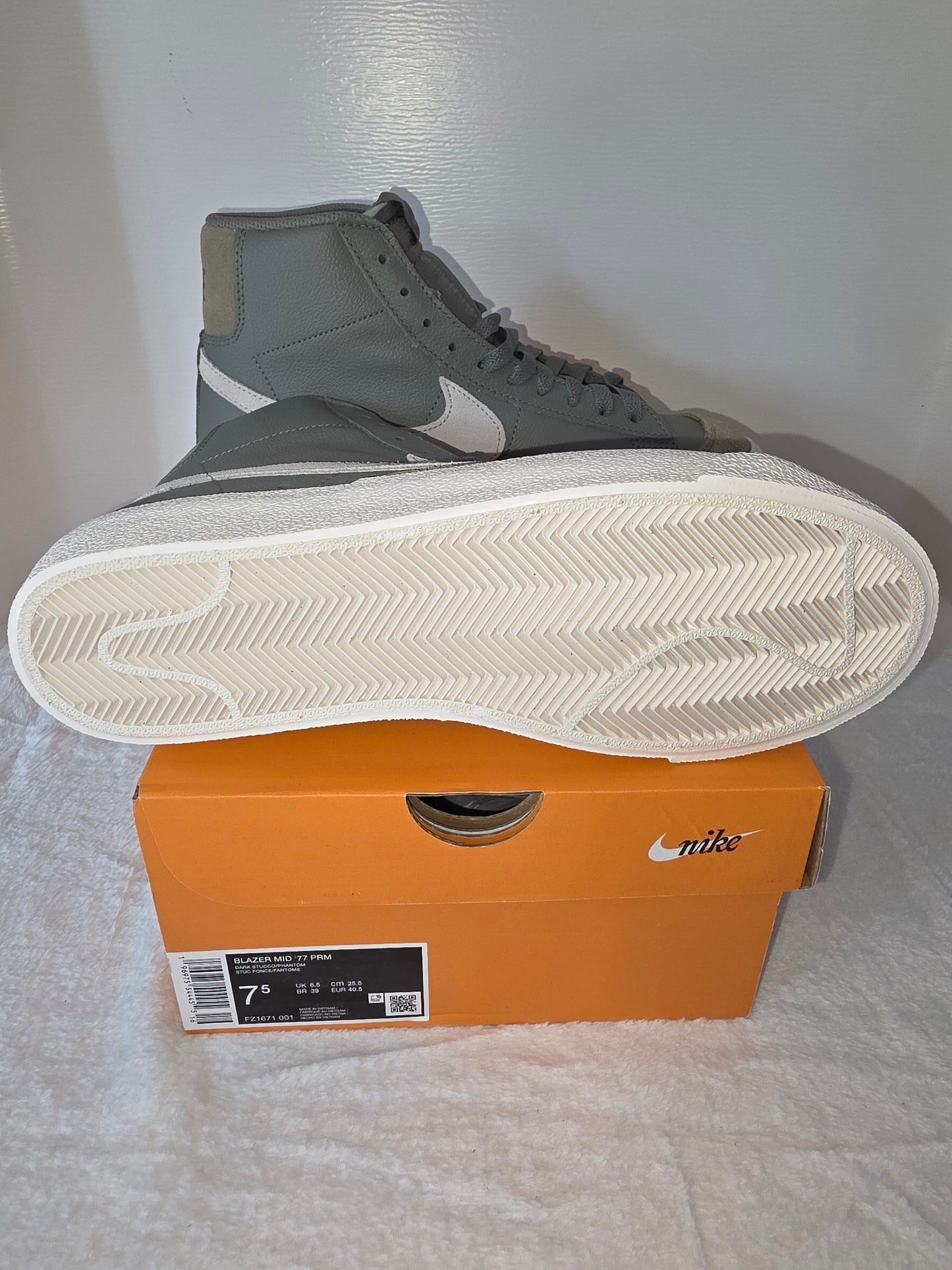Nike Blazer Mid '77 RPM New with Box, Unisex
