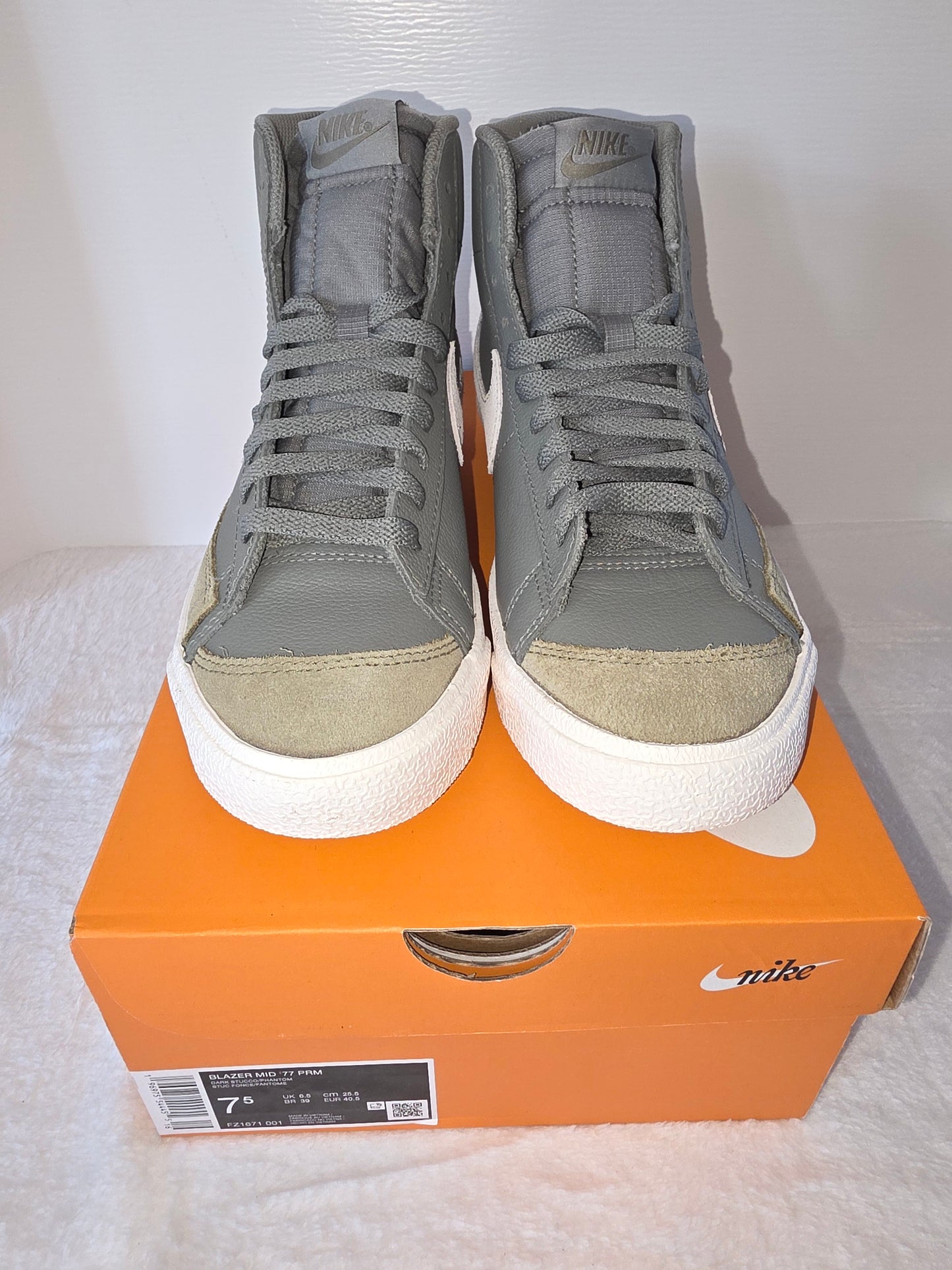 Nike Blazer Mid '77 RPM New with Box, Unisex
