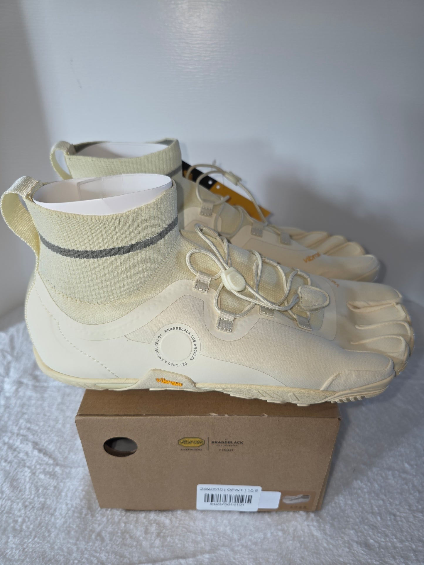 BrandBlack Los Angeles Vibram FiveFingers V Street, New with Box, Unisex