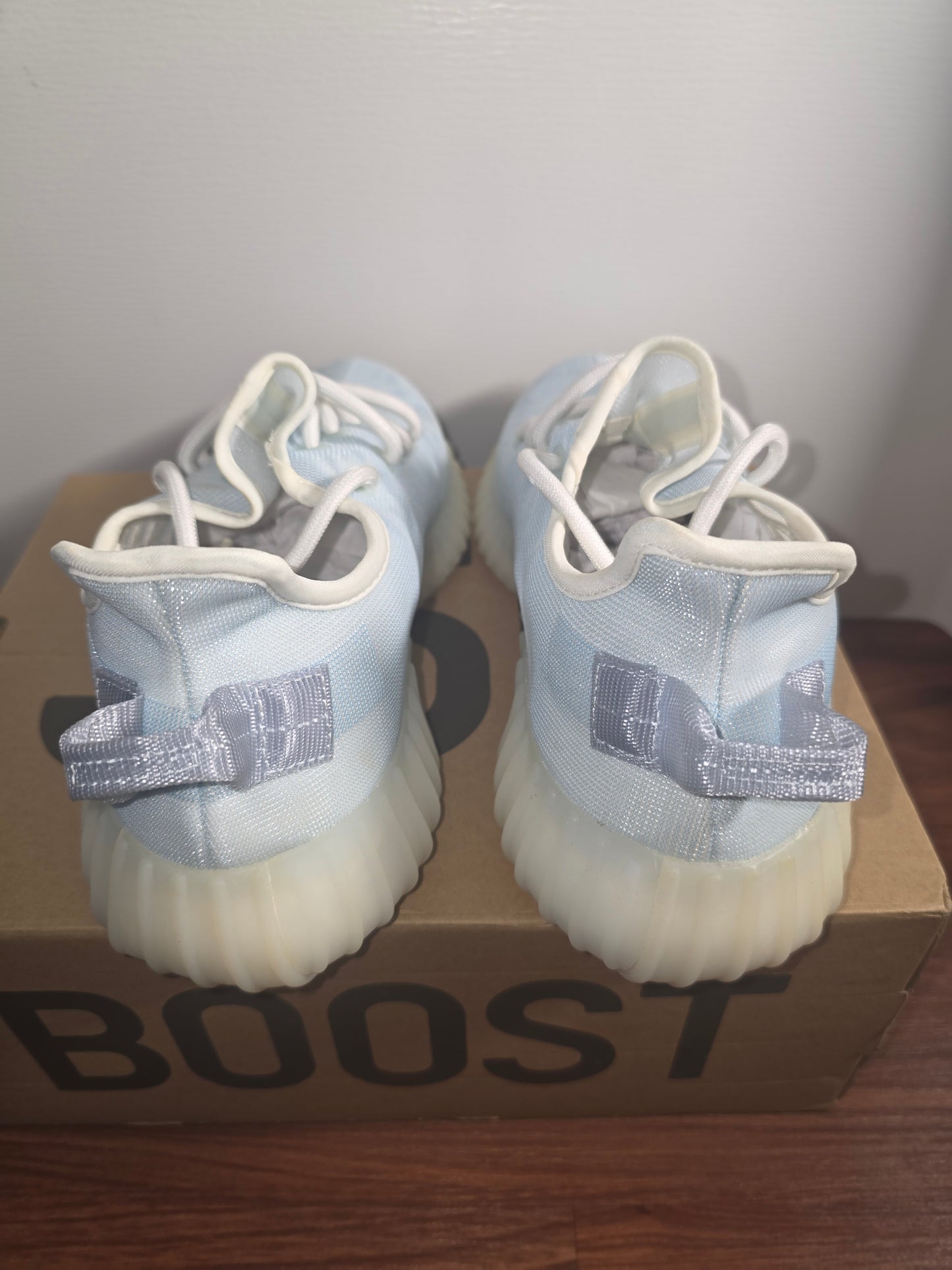 Yeezy Boost 350 V2 (GW2869) Mono ice New with Box