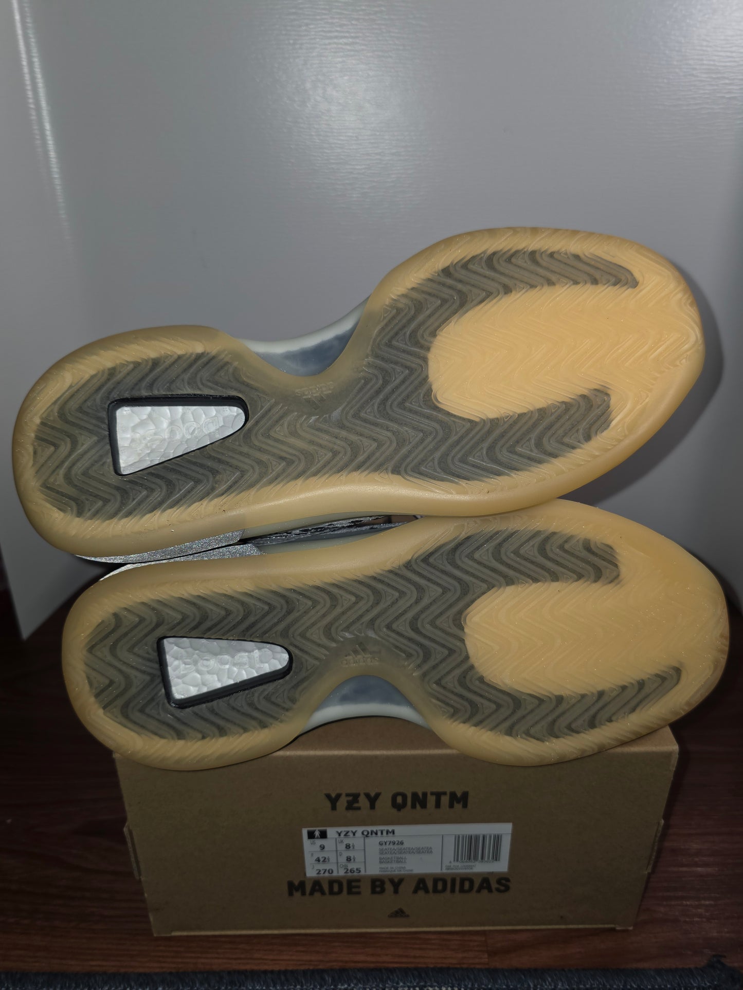 Yeezy QNTM SEATEAL (GY7926) New with Box