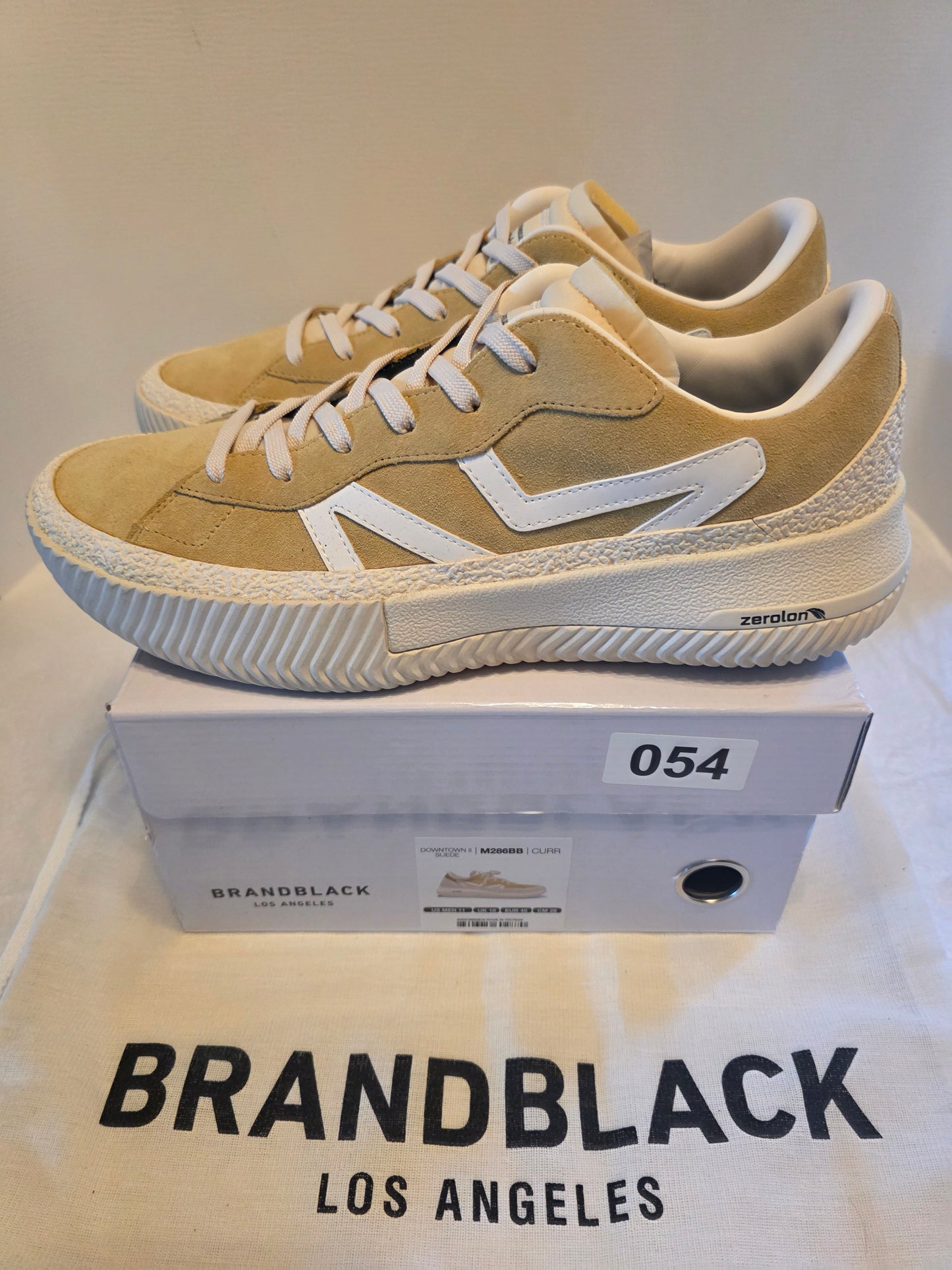 BrandBlack Los Angeles Dowtown ll New with box
