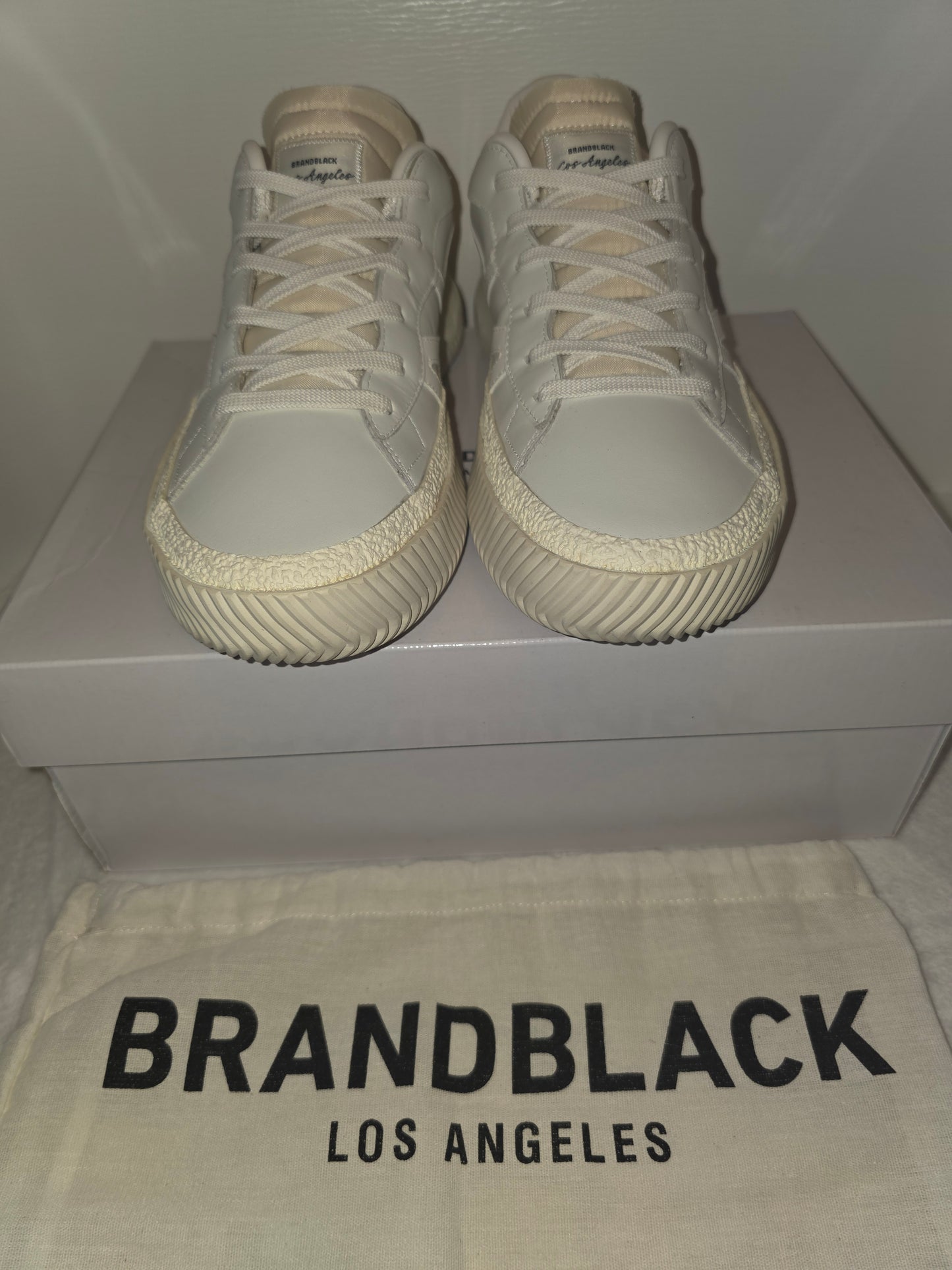 BrandBlack Los Angeles Dowtown ll New with box