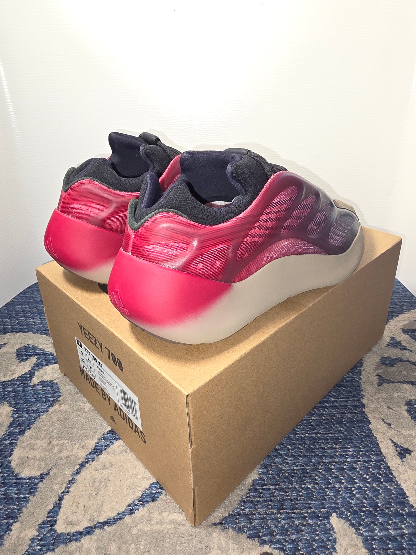 Yeezy 700 V3 (GW1814) FADCAR NEW WITH BOX