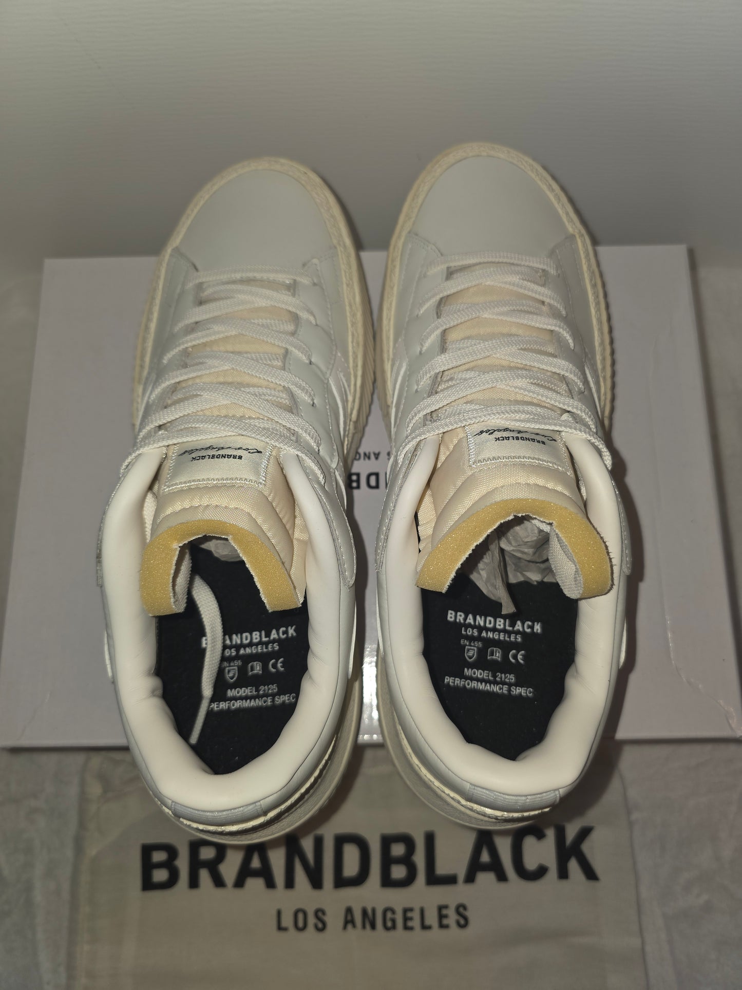 BrandBlack Los Angeles Dowtown ll New with box