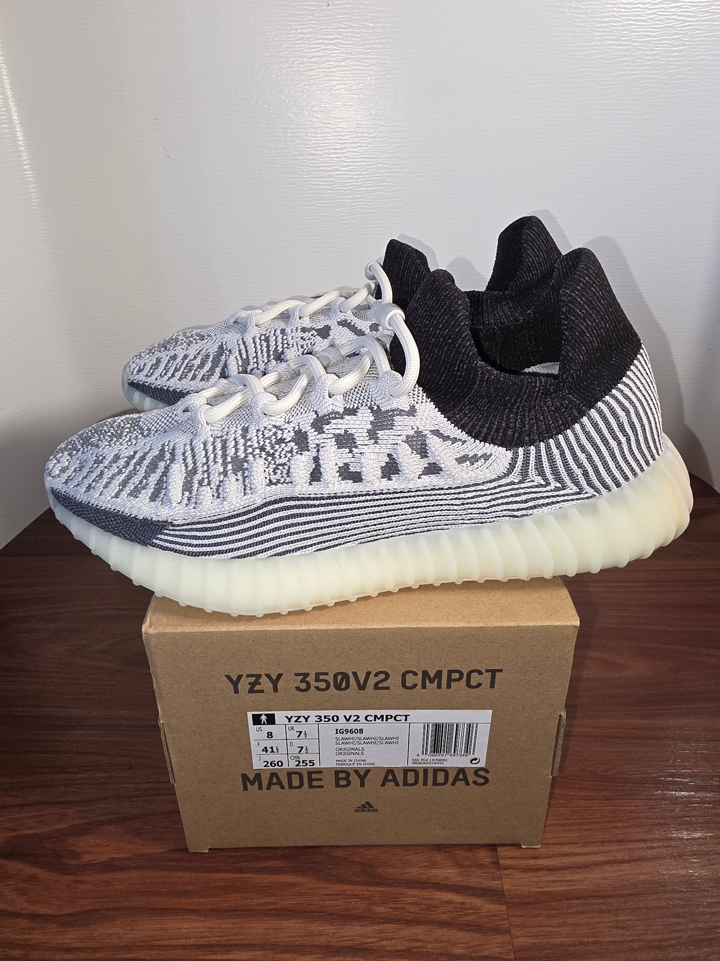 Yeezy 350 V2 Compact Slate Panda new with Box