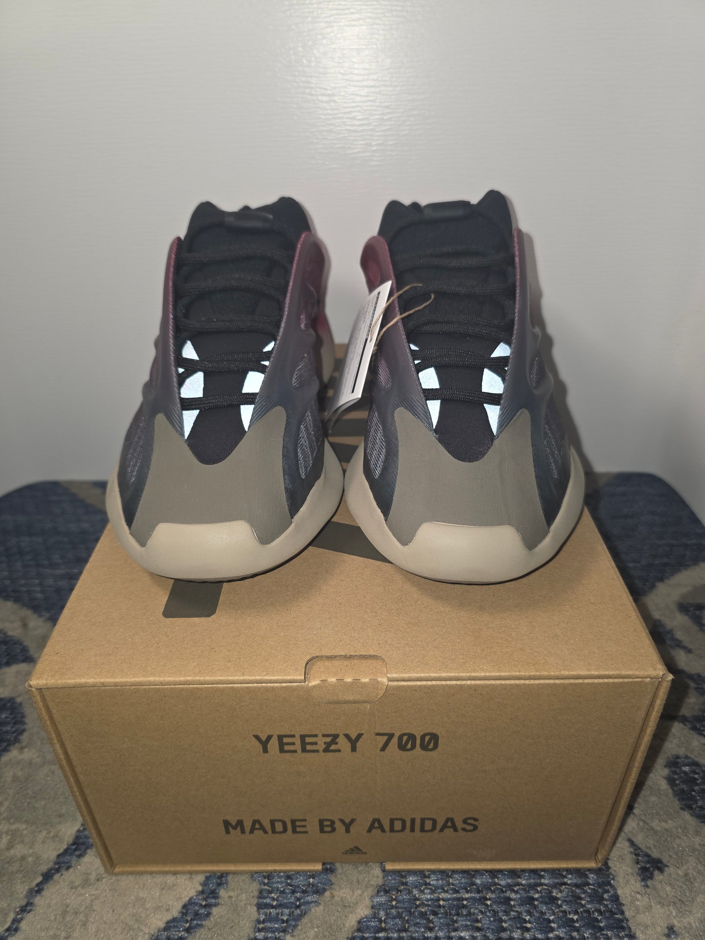 Yeezy 700 V3 (GW1814) FADCAR NEW WITH BOX