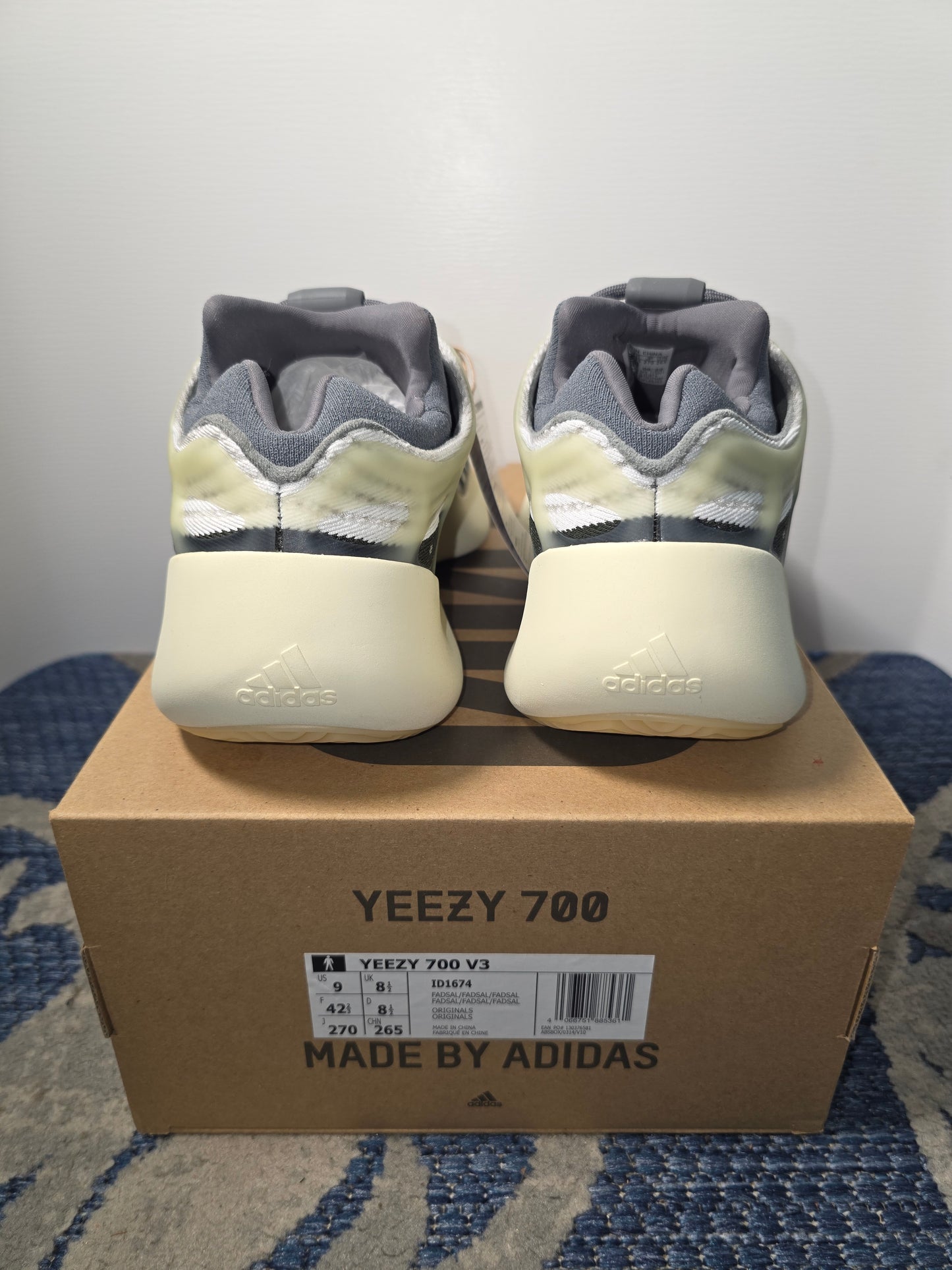 Yeezy 700 V3 (ID1674) FADSAL Brand New Men's 9 Women's 10.5 Glow in the Dark