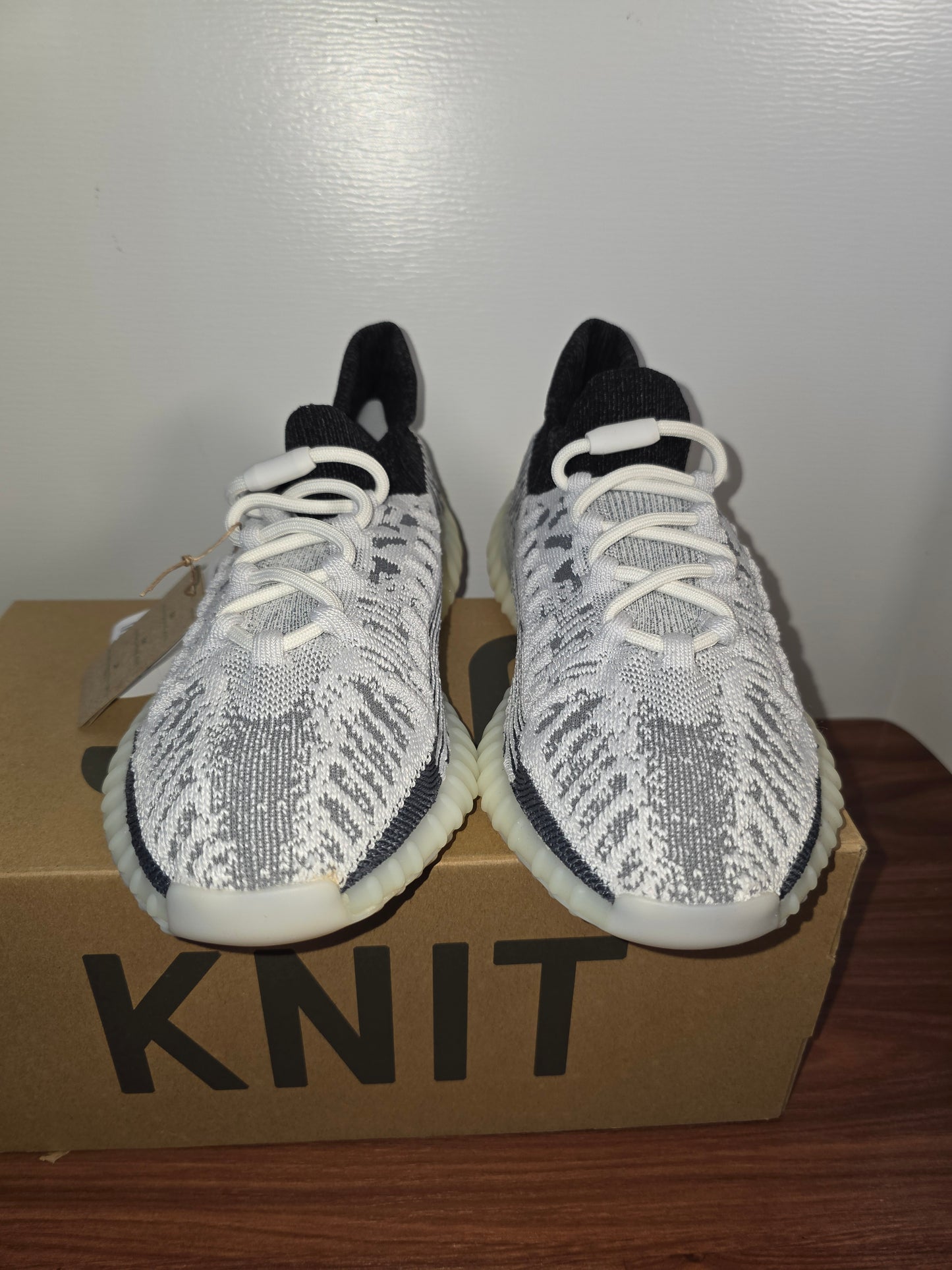 Yeezy 350 V2 Compact Slate Panda new with Box