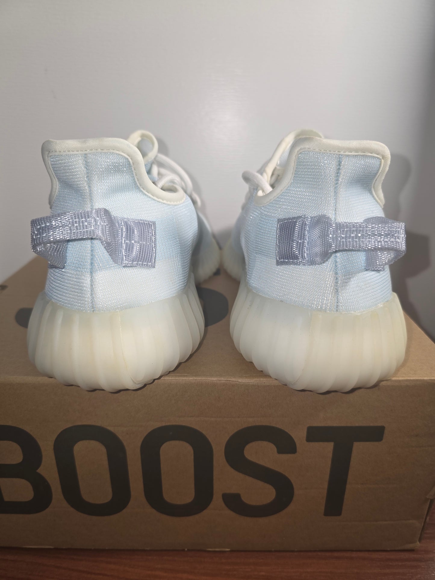 Yeezy Boost 350 V2 (GW2869) Mono ice New with Box