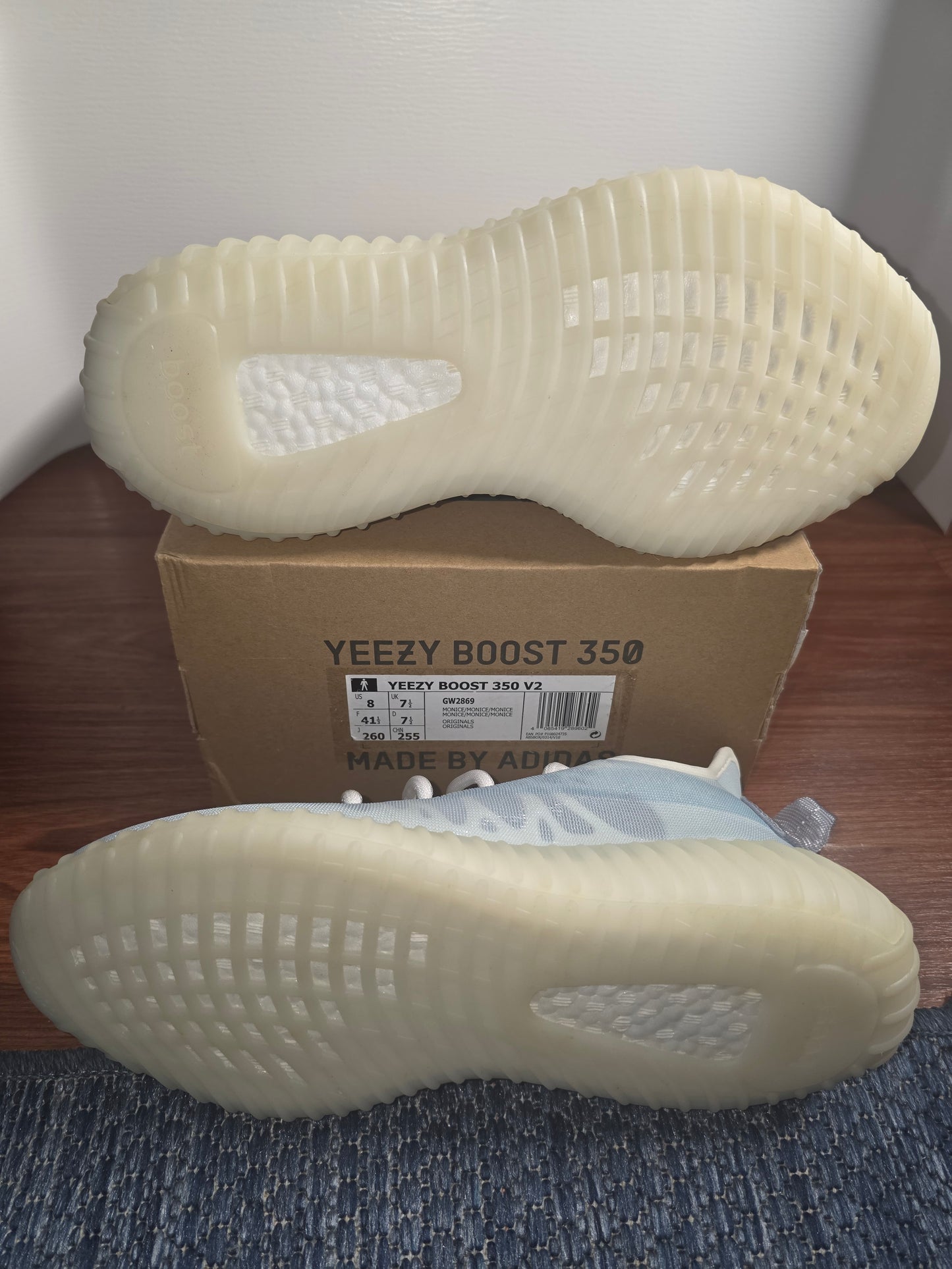 Yeezy Boost 350 V2 (GW2869) Mono ice New with Box