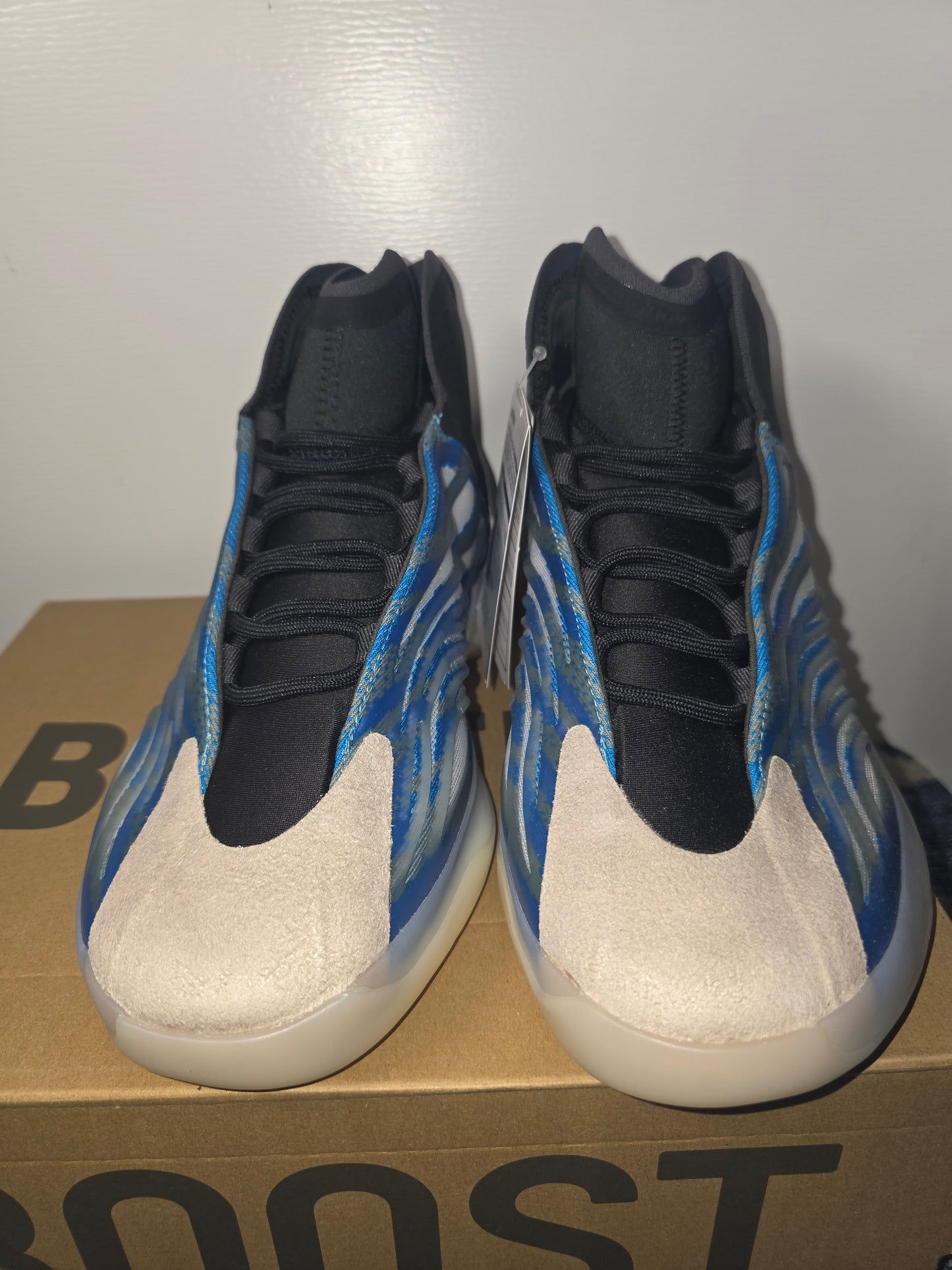 Yeezy Basketball (GX5049) FROBLU New With Box Glow in the Dark