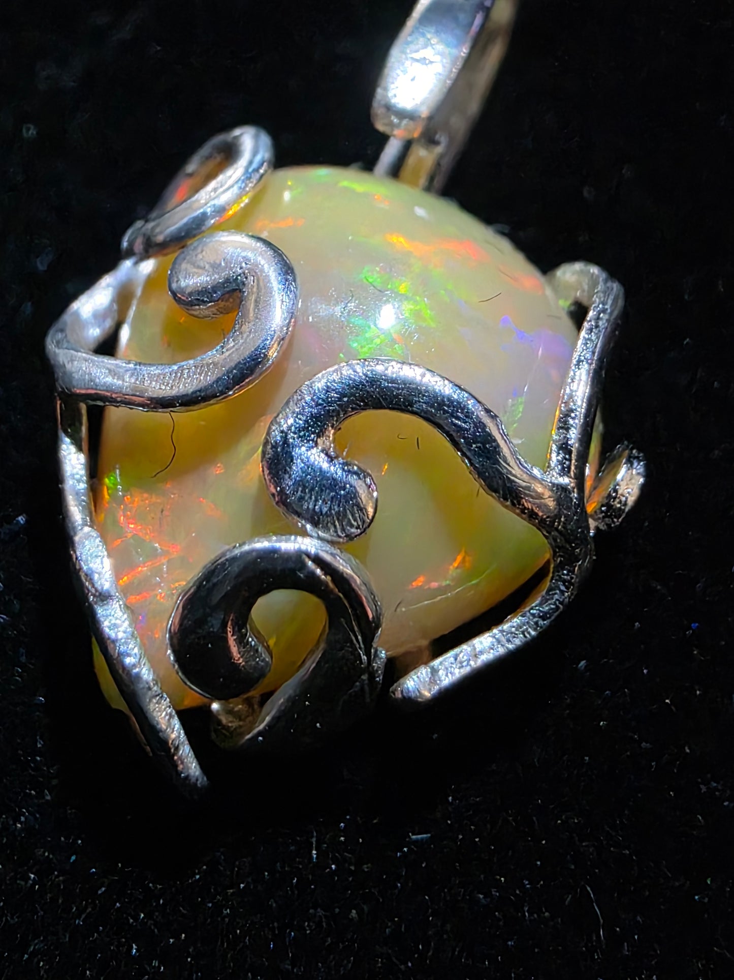 .925 Sterling Silver Necklace 20 inch with 2.26 Ct. Honey opal
