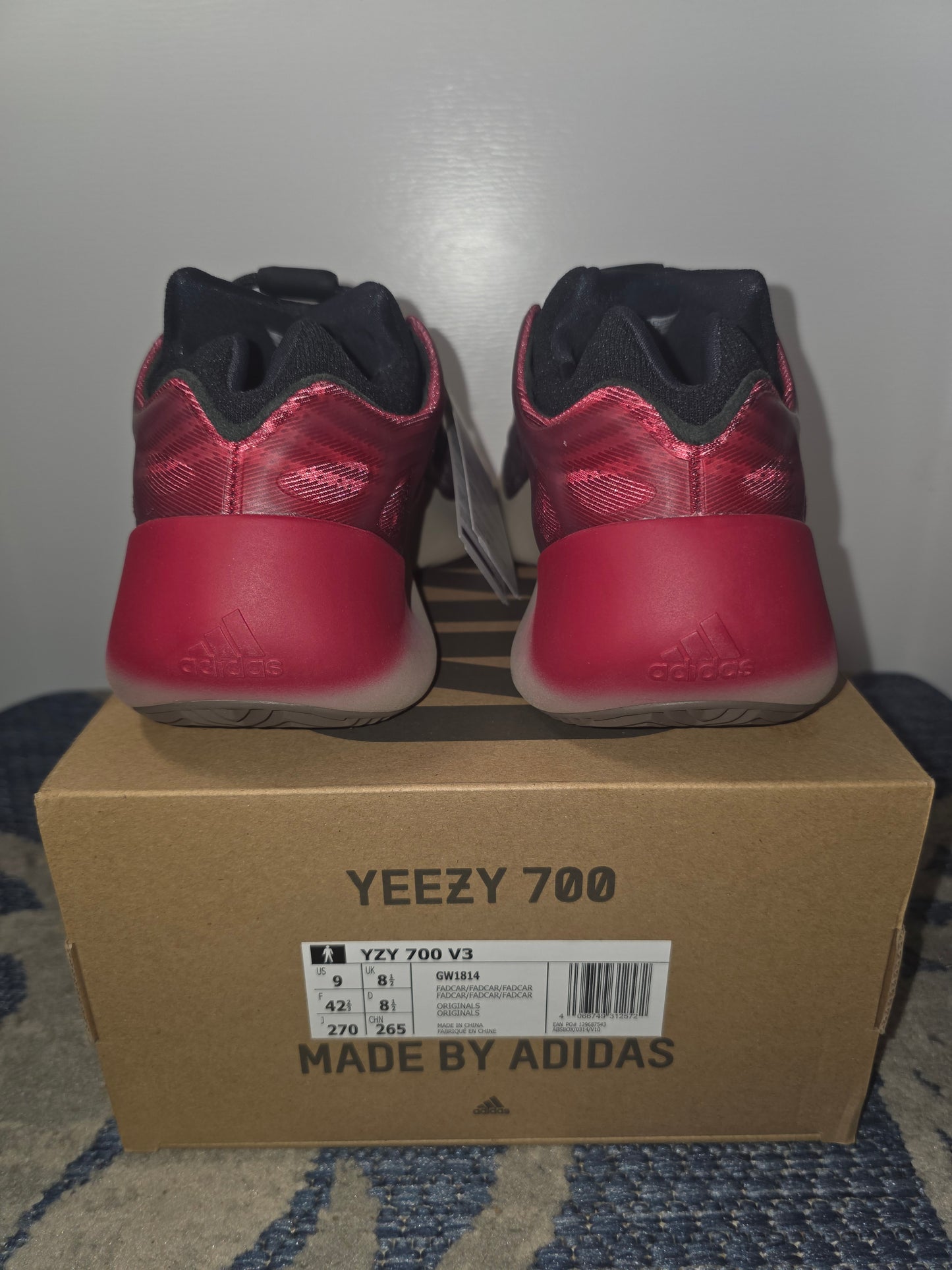 Yeezy 700 V3 (GW1814) FADCAR NEW WITH BOX