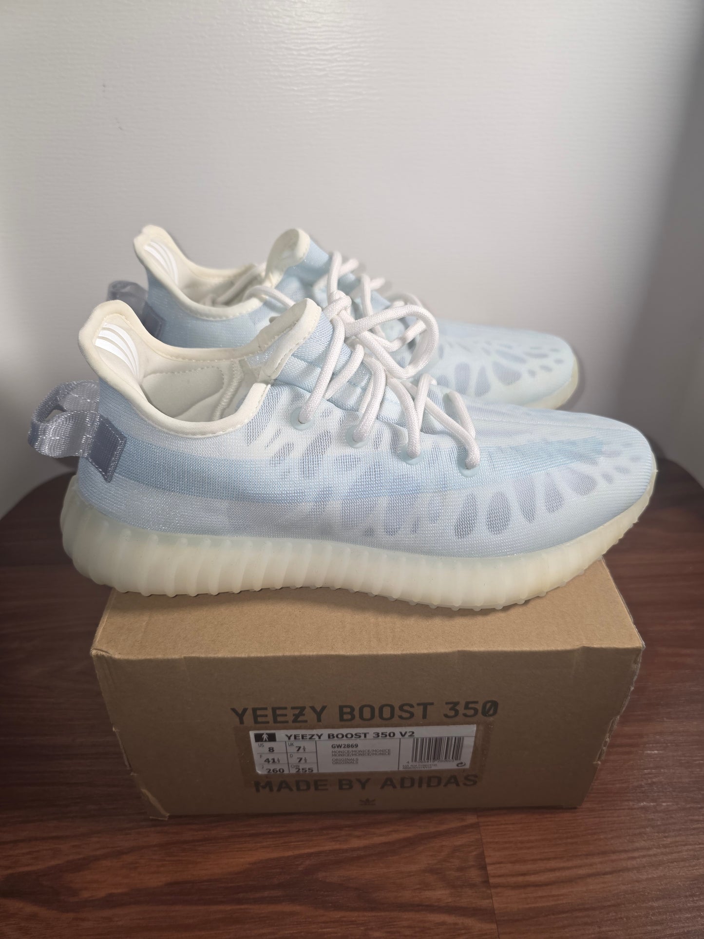 Yeezy Boost 350 V2 (GW2869) Mono ice New with Box