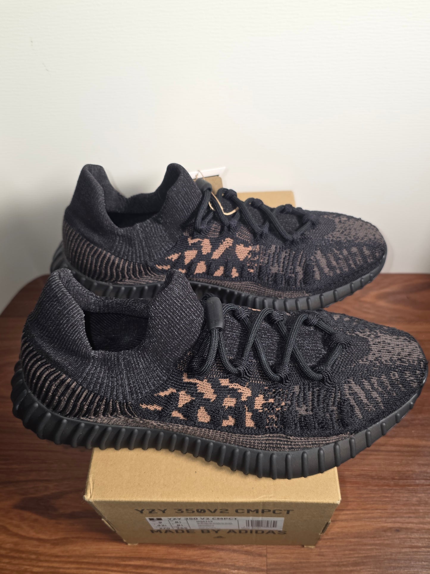 Yeezy 350V2 CMPCT Slate Carbon New with Box