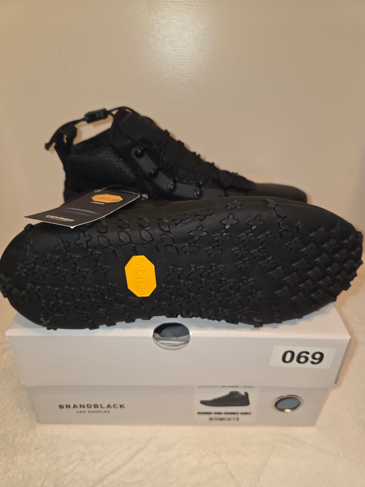 BrandBlack Los Angeles Sansin (M558BB) BBK New with Box Unisex