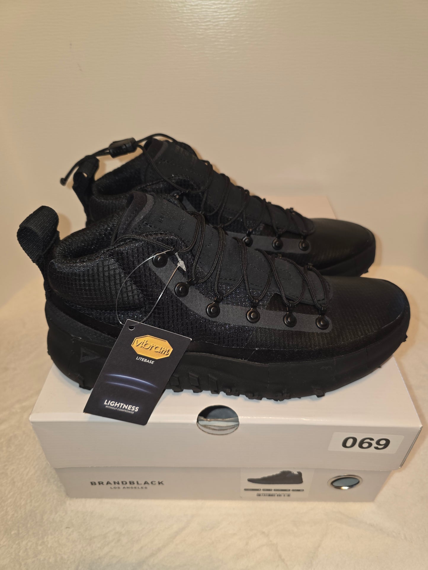 BrandBlack Los Angeles Sansin (M558BB) BBK New with Box Unisex